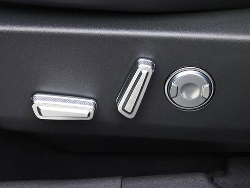 New 2026 Lincoln Nautilus Reserve AWD/4WD image 14