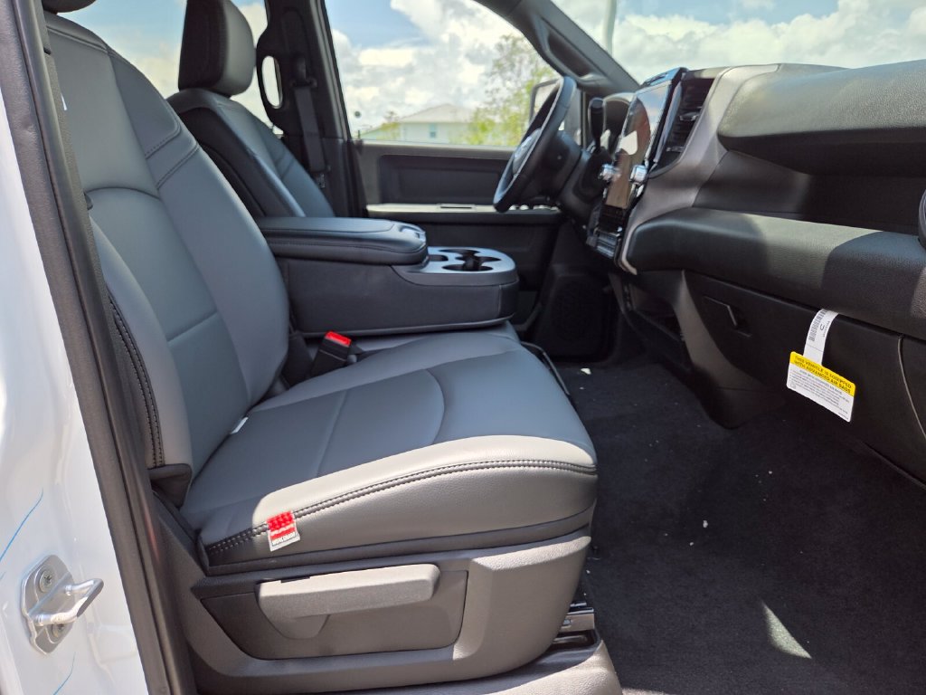 New 2026 RAM 3500 Tradesman AWD/4WD image 15