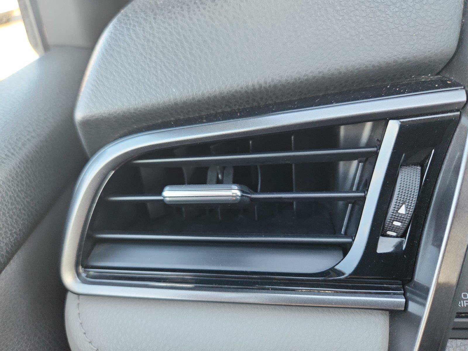 Used 2019 Toyota Camry SE FWD image 37