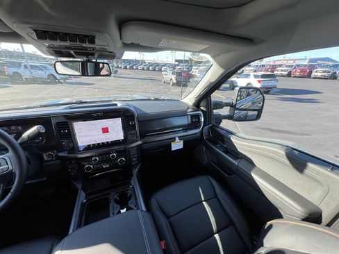 New 2026 Ford F450 Lariat w/ Lariat Premium Package image 24