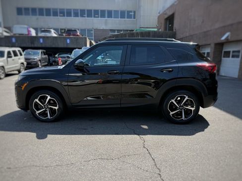 Used 2023 Chevrolet TrailBlazer RS w/ Convenience Package FWD image 9