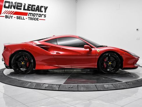 Used 2020 Ferrari F8 Tributo RWD image 10