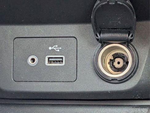 Used 2018 Nissan Rogue SL FWD image 24