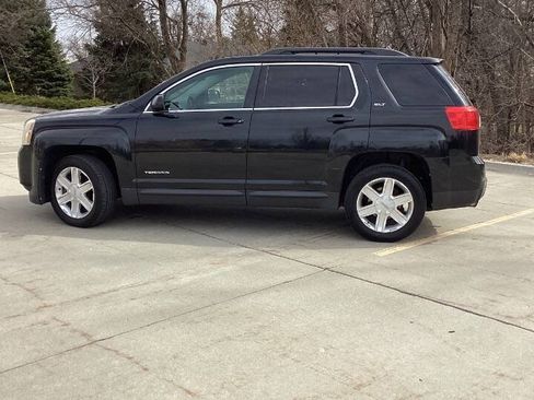 Used 2011 GMC Terrain SLT FWD image 6