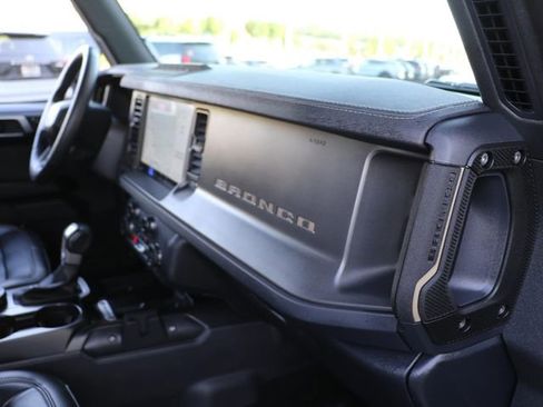 Used 2025 Ford Bronco Badlands AWD/4WD image 13