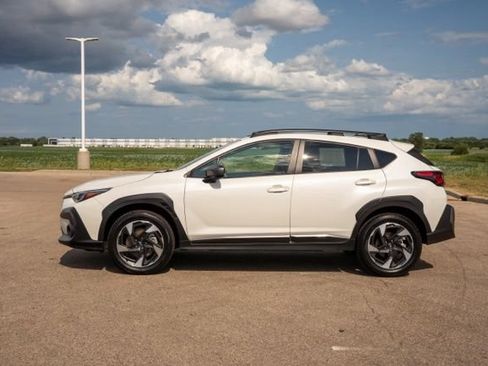 Used 2024 Subaru Crosstrek 2.5i Limited w/ Crosstrek Mirror Package AWD/4WD image 4