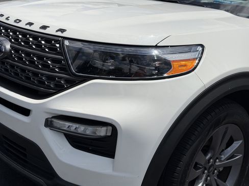 Used 2022 Ford Explorer XLT w/ Equipment Group 202A RWD image 8