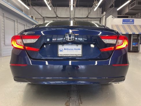 Used 2019 Honda Accord EX image 6