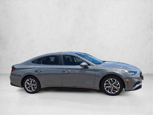 Used 2023 Hyundai Sonata SEL w/ Convenience Package FWD image 4