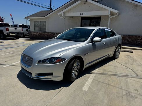 Used 2012 Jaguar XF RWD image 10