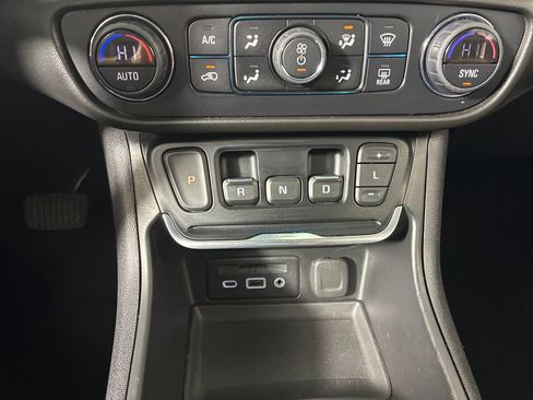 Used 2020 GMC Terrain SLT image 22