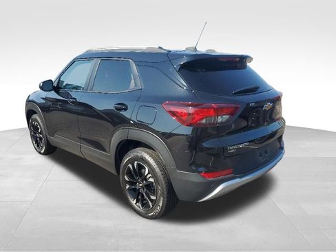 Used 2022 Chevrolet TrailBlazer LT w/ Convenience Package AWD/4WD image 3