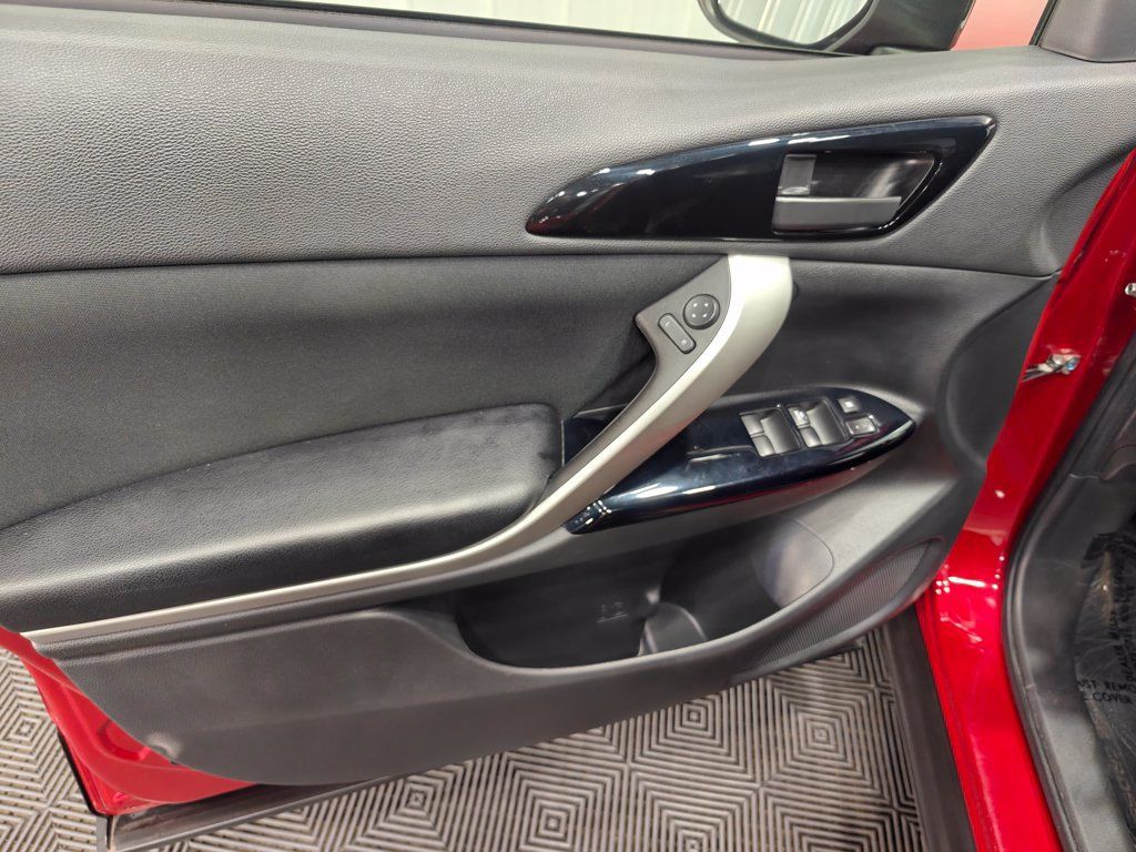 Used 2023 Mitsubishi Eclipse Cross LE AWD/4WD image 34