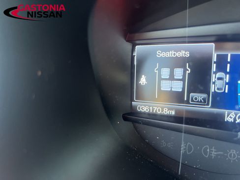 Used 2022 Ford Edge SE image 49