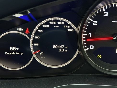 Used 2019 Porsche Cayenne S image 40