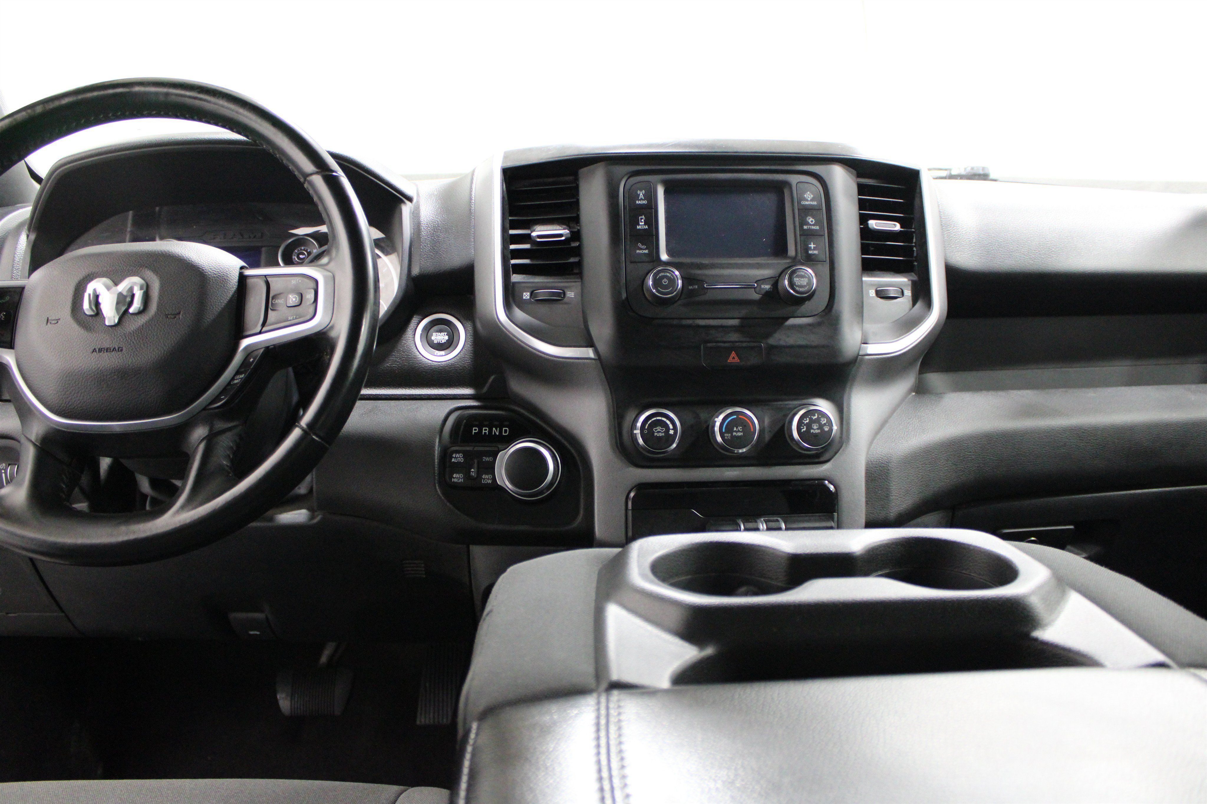Used 2022 RAM 1500 Big Horn AWD/4WD image 2