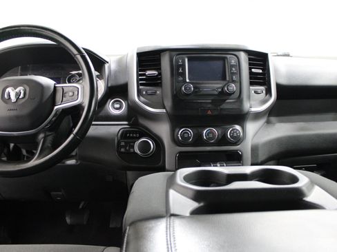 Used 2022 RAM 1500 Big Horn AWD/4WD image 2