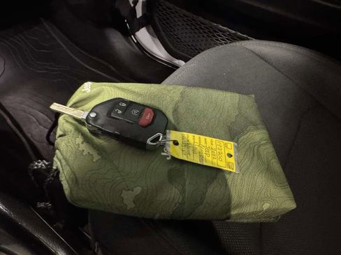 Used 2022 Jeep Gladiator Willys image 31