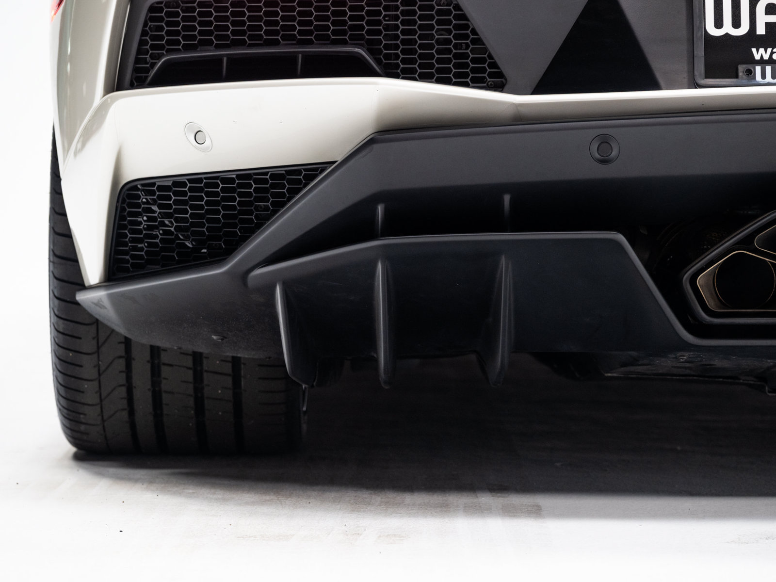 Used 2018 Lamborghini Aventador S AWD/4WD image 24