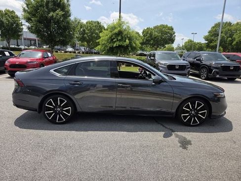 Used 2025 Honda Accord Touring image 6