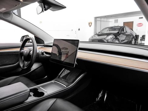 Used 2022 Tesla Model 3 Long Range AWD/4WD image 14