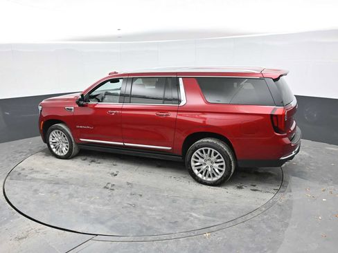 New 2026 GMC Yukon XL Denali w/ Sun & Power Step Package AWD/4WD image 13