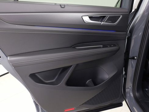 Used 2025 Volkswagen Atlas Cross Sport SEL Premium R-Line image 23