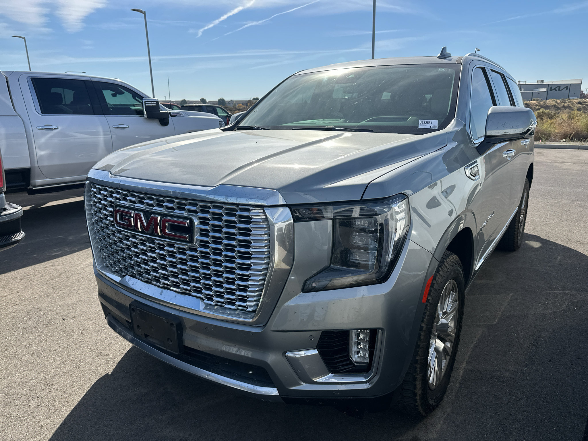 Used 2023 GMC Yukon Denali AWD/4WD image 1