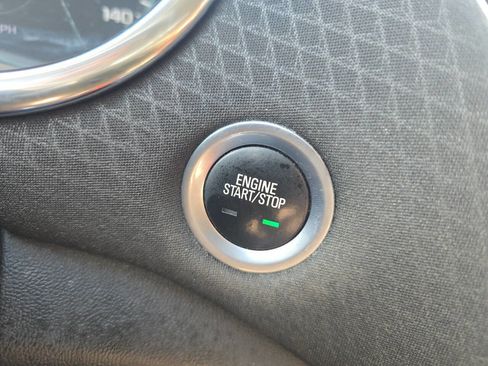 Used 2020 Chevrolet Malibu LT image 40