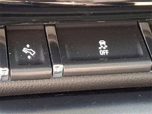 Used 2018 Chevrolet Silverado 1500 LT w/ All Star Edition image 26