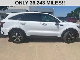Used 2023 Kia Sorento S w/ Panoramic Sunroof Package FWD video 2