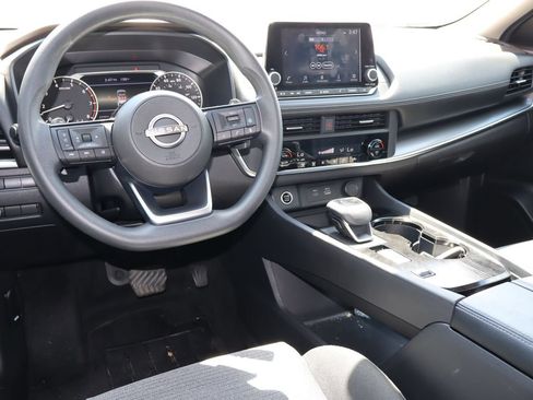 Used 2023 Nissan Rogue SV FWD image 4