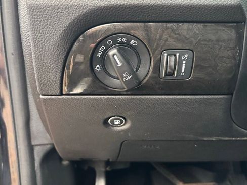 Used 2016 Dodge Durango Limited w/ Nav & Power Liftgate Group image 13