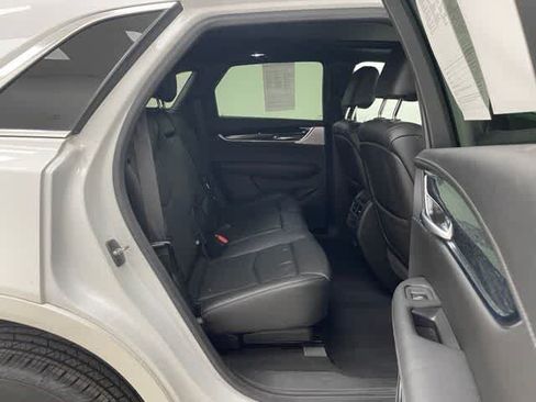 Certified 2020 Cadillac XT5 Premium Luxury w/ LPO, Floor Liner Package AWD/4WD image 15
