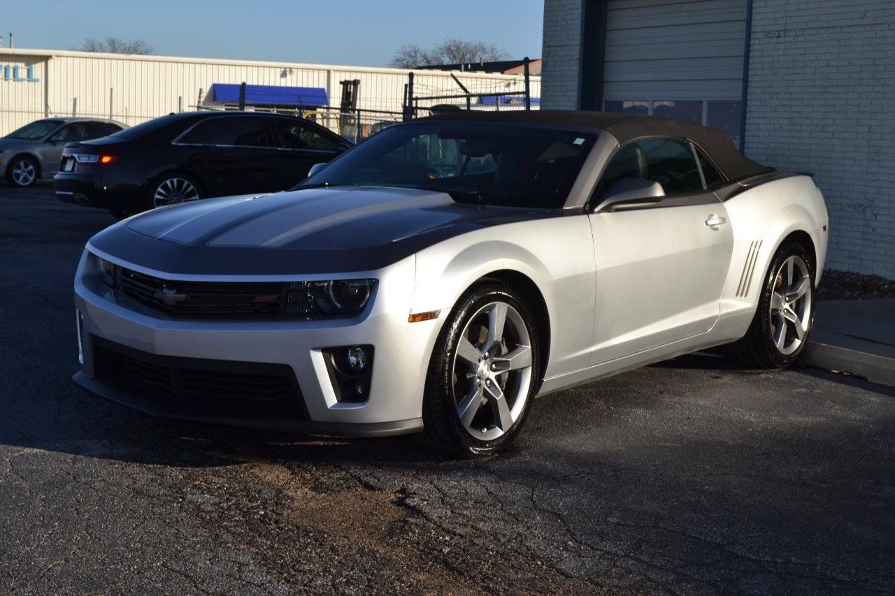 Used 2012 Chevrolet Camaro SS w/ RS Package RWD image 3