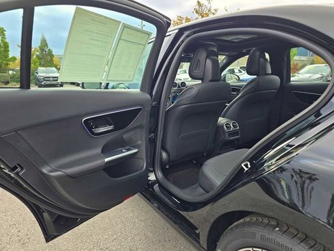 Used 2025 Mercedes-Benz C 300 4MATIC Sedan image 18