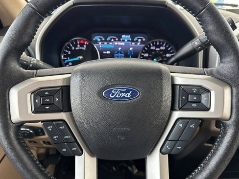 Used 2019 Ford F250 Lariat w/ Lariat Ultimate Package AWD/4WD image 26