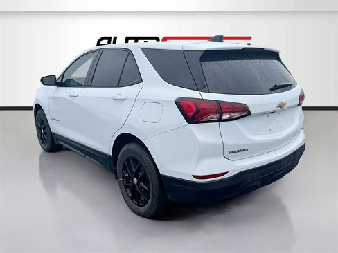 Used 2022 Chevrolet Equinox LS w/ LS Convenience Package image 5