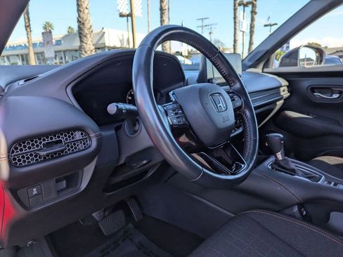 Used 2023 Honda HR-V Sport image 4