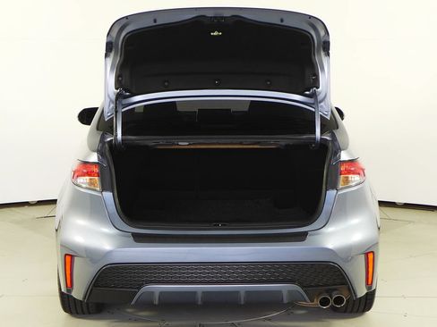 Used 2021 Toyota Corolla SE w/ Carpet Mat Package (TMS) FWD image 10
