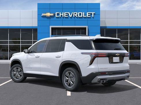 New 2026 Chevrolet Traverse LT w/ LPO, Floor Liner Package FWD image 3