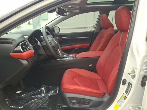 Certified 2019 Toyota Camry XSE image 11