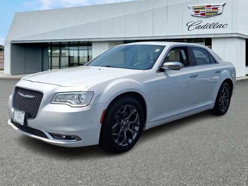 Used 2016 Chrysler 300 C Platinum w/ Safetytec Plus Group AWD/4WD image 3