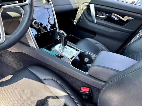 Used 2023 Land Rover Discovery Sport SE AWD/4WD image 19