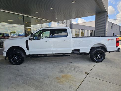 Used 2024 Ford F350 XLT w/ XLT Premium Package image 2