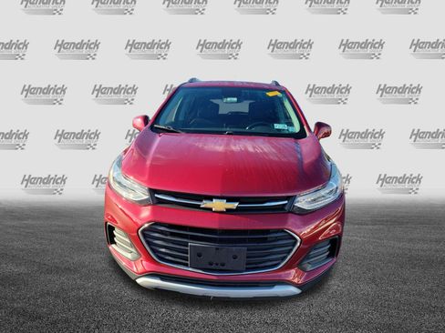 Used 2019 Chevrolet Trax LT w/ LPO, Protection Package FWD image 3