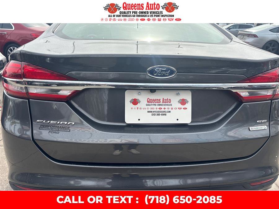 Used 2018 Ford Fusion SE FWD image 31