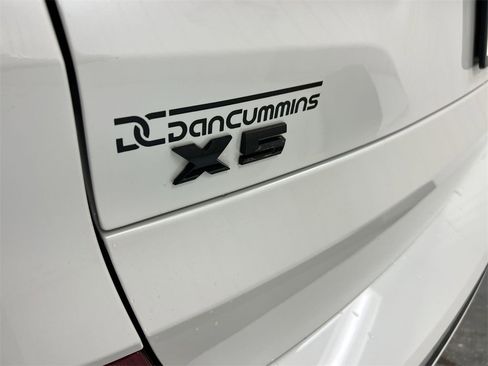 Used 2022 BMW X5 M50i w/ Executive Package image 27