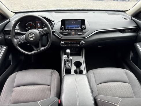 Used 2024 Nissan Altima 2.5 S FWD image 17