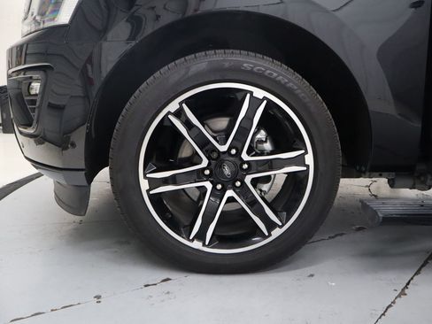 Certified 2020 Ford Expedition Limited image 12